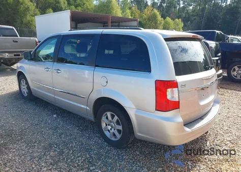 2011 Chrysler Town & Country Touring from USA, damaged, VIN 2A4RR5DG7BR783208
